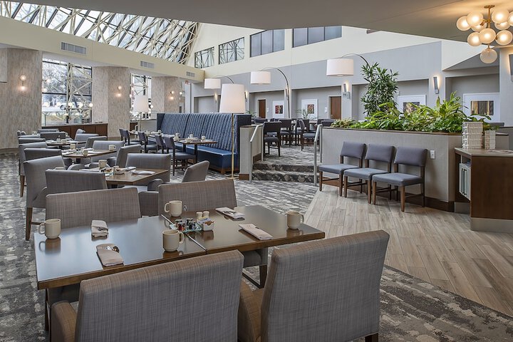 Crowne Plaza St. Louis Airport by IHG