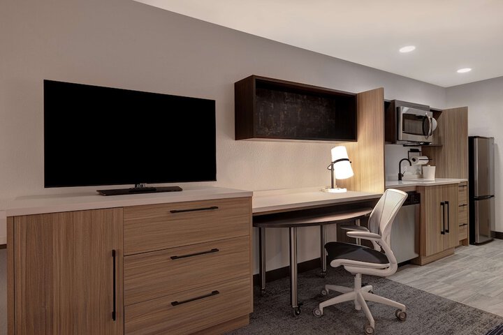 Room 35 of 93