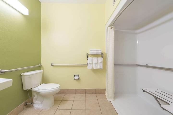 Room 19 of 32