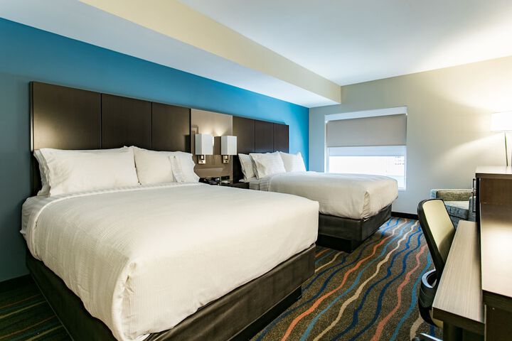 Room 32 of 66
