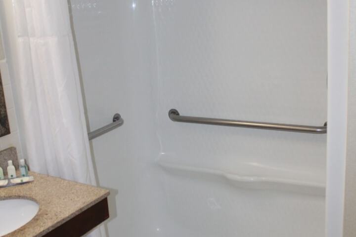 Room 16 of 37