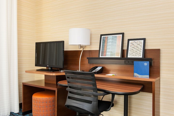 Room 8 of 22