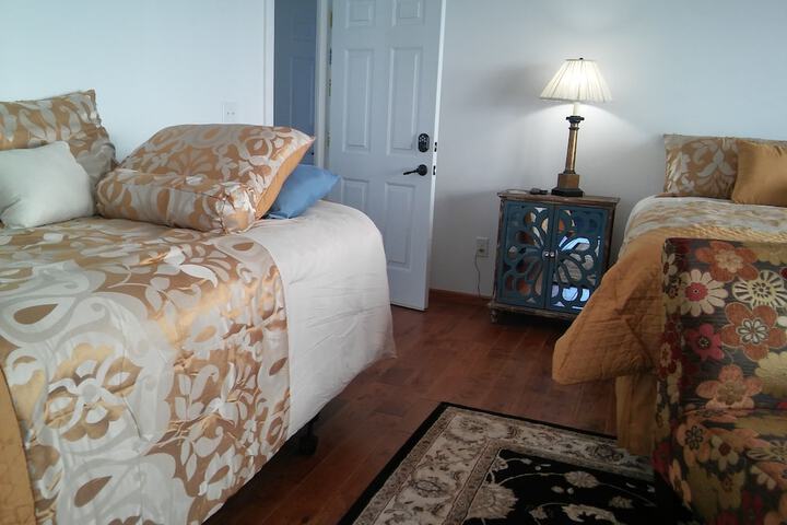 Room 40 of 73