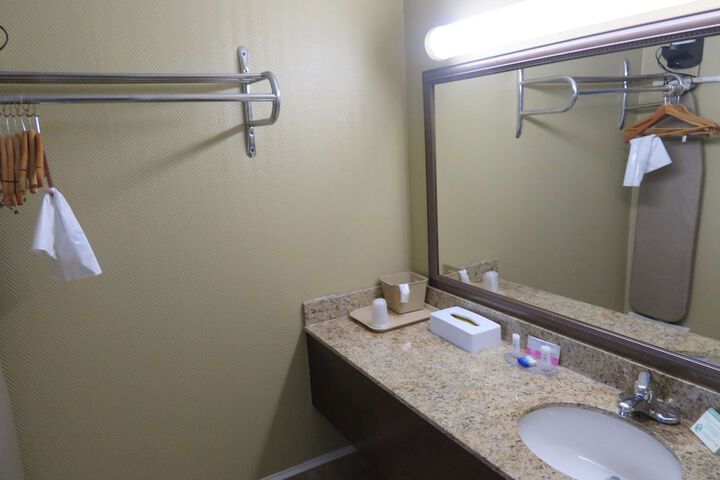 Room 10 of 21