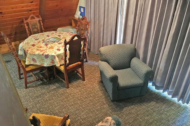 Room 164 of 183