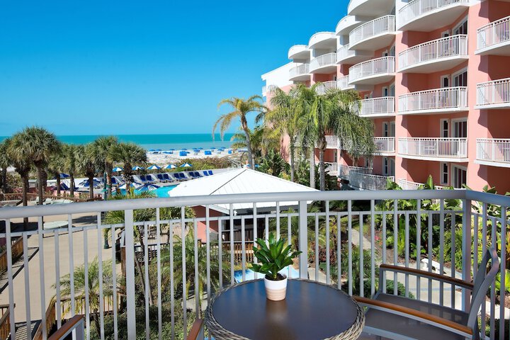 Beach House Suites by the Don CeSar