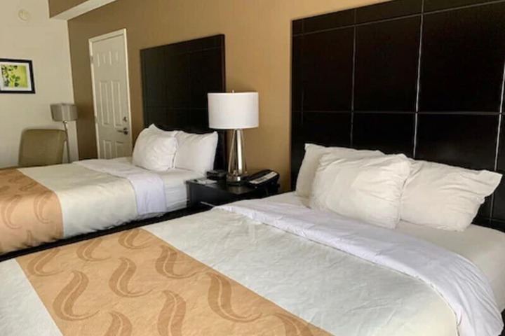 Room 22 of 48