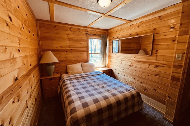 Horseshoe Bay Lodge