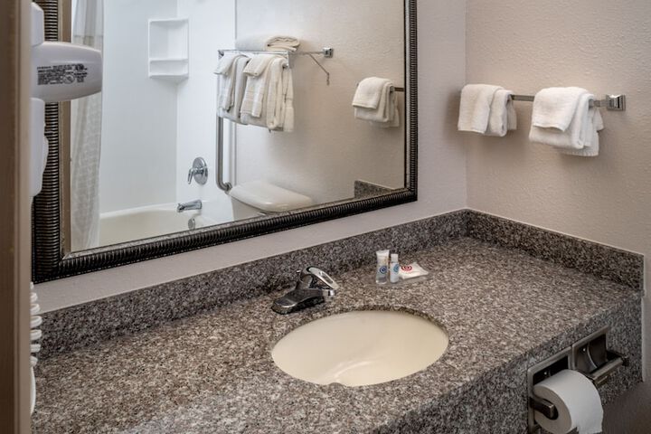 Clarion Pointe Beckley