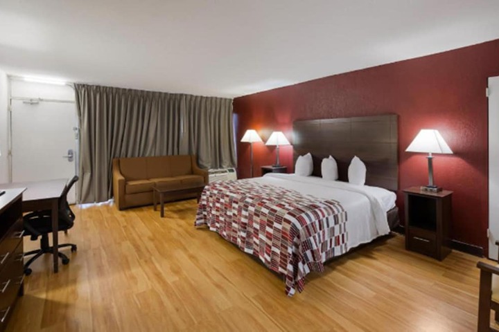 Room 8 of 14