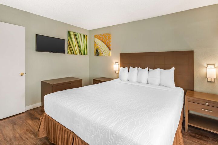 Room 16 of 33