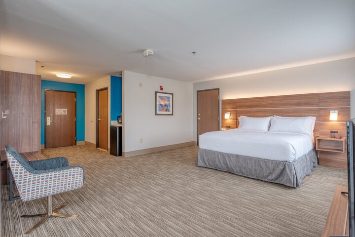 Room 17 of 49