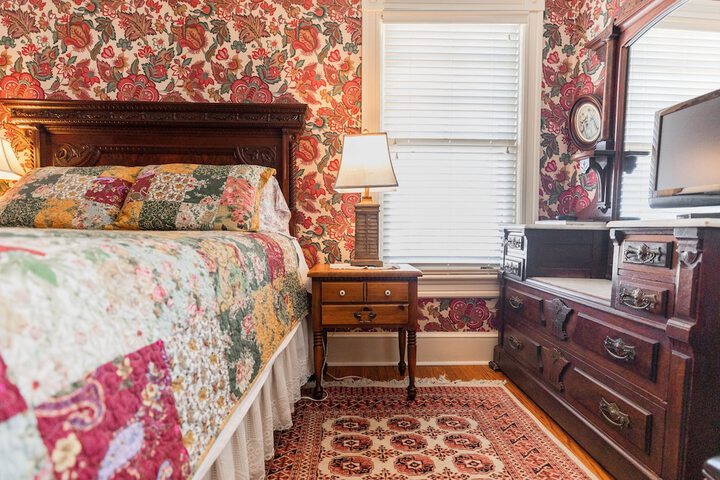 Room 26 of 38