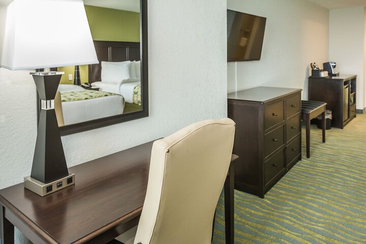 Room 96 of 141