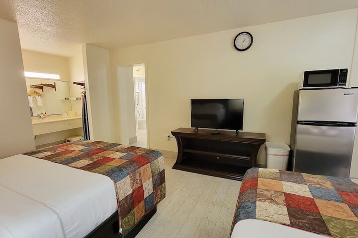 Room 42 of 62