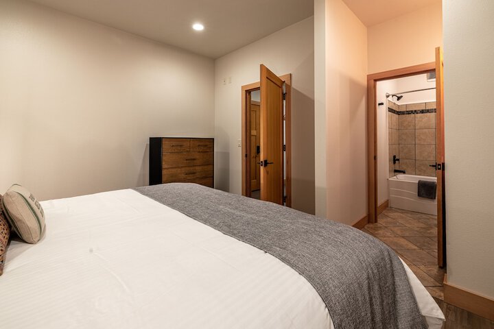 Room 30 of 44