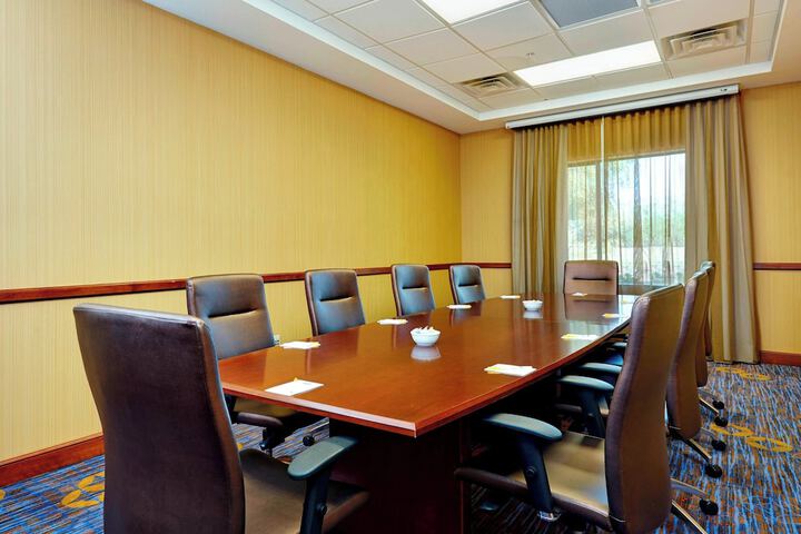 Courtyard by Marriott Phoenix North / Happy Valley