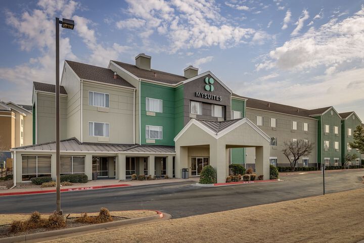 Hotel 6 of 52