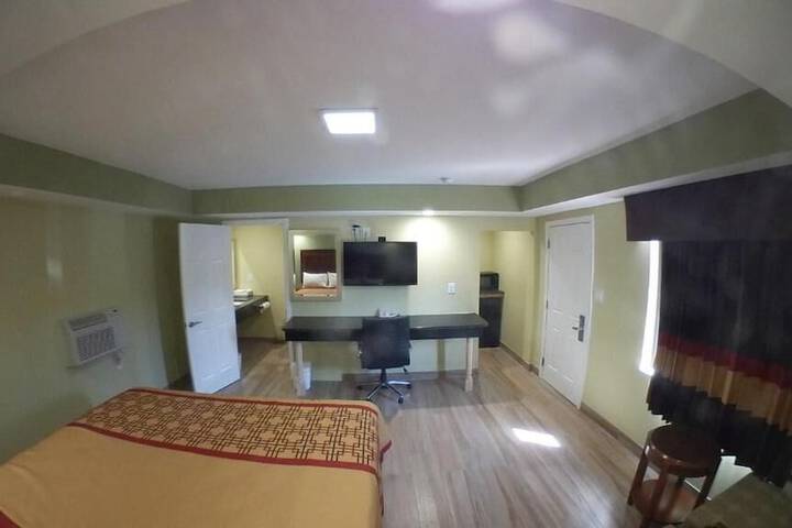 Room 15 of 25