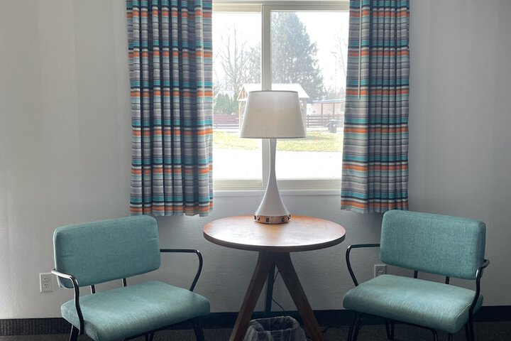 Room 27 of 60