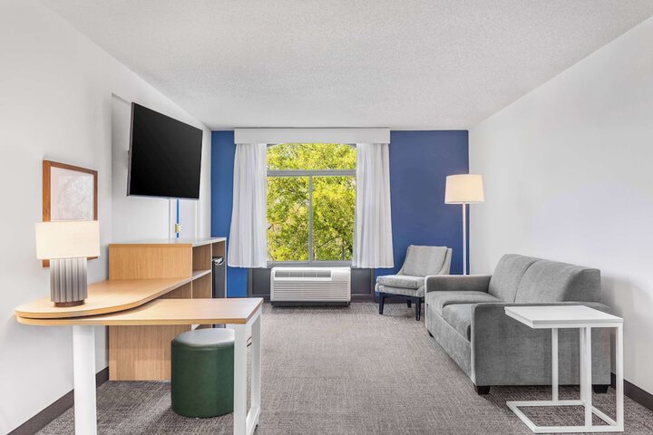 Room 26 of 41