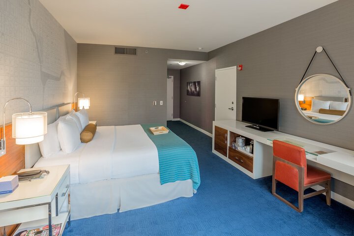 Room 13 of 35