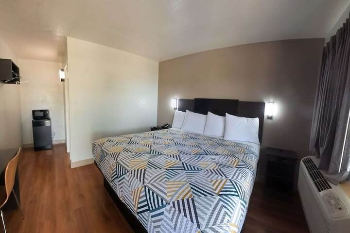 Motel 6 Conroe TX