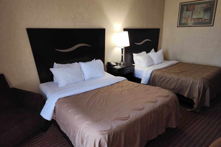 Quality Inn & Suites Somerset Downtown