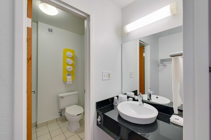 Room 20 of 32