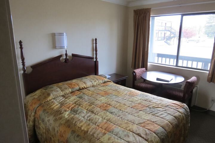 Western Royal Inn