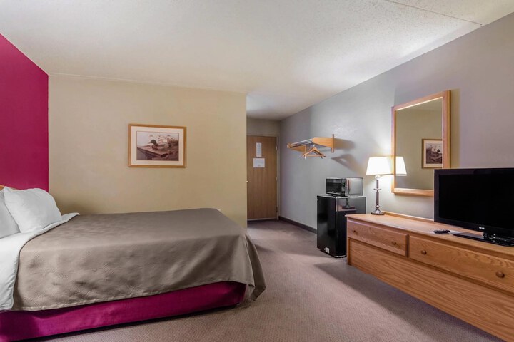 Rodeway Inn Hesston