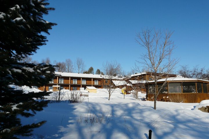 Hotel Exterior 73 of 81