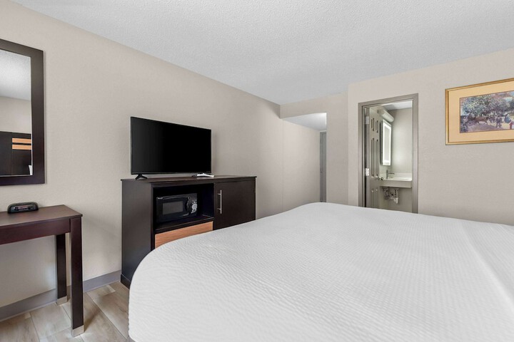 Days Inn by Wyndham Albany SUNY