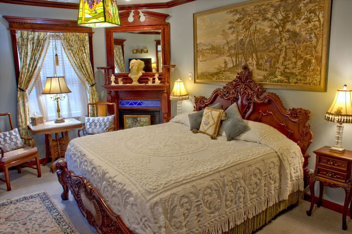 Room 107 of 171