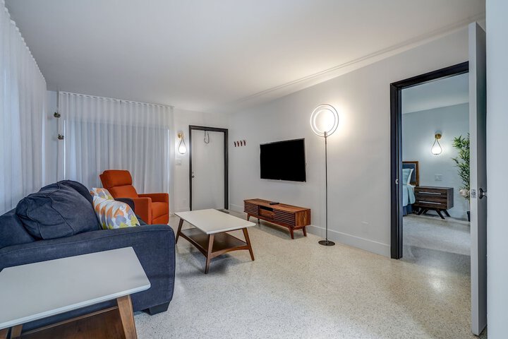 Room 73 of 89