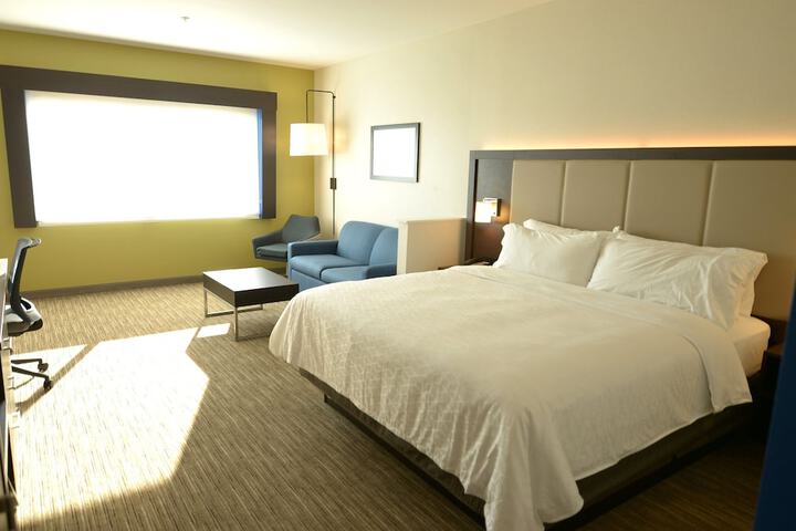 Room 17 of 41