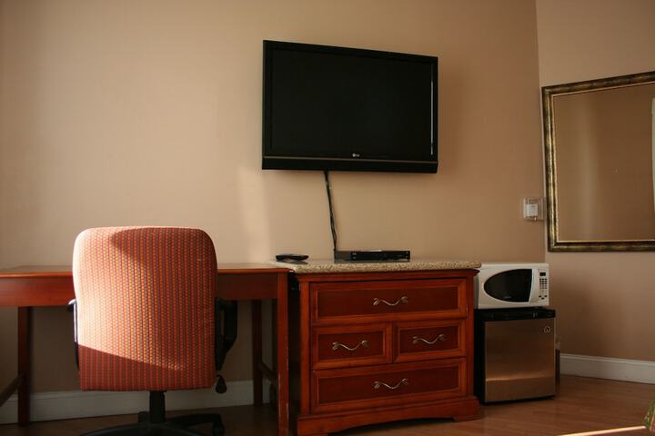 Room 53 of 82