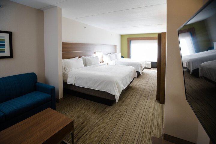 Room 50 of 76