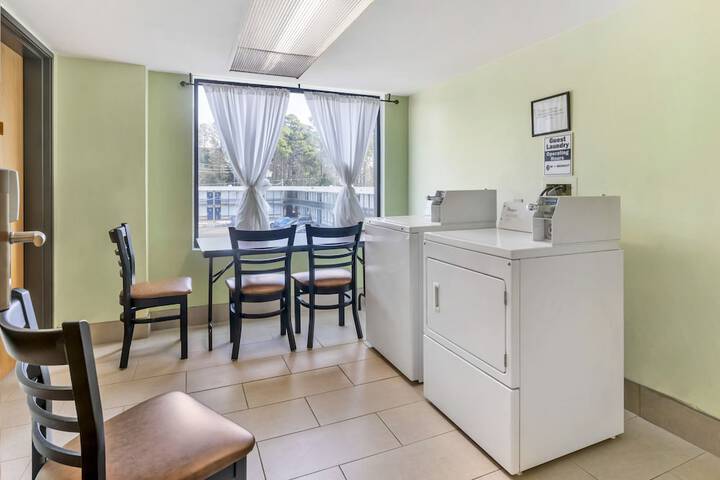 Room 7 of 25