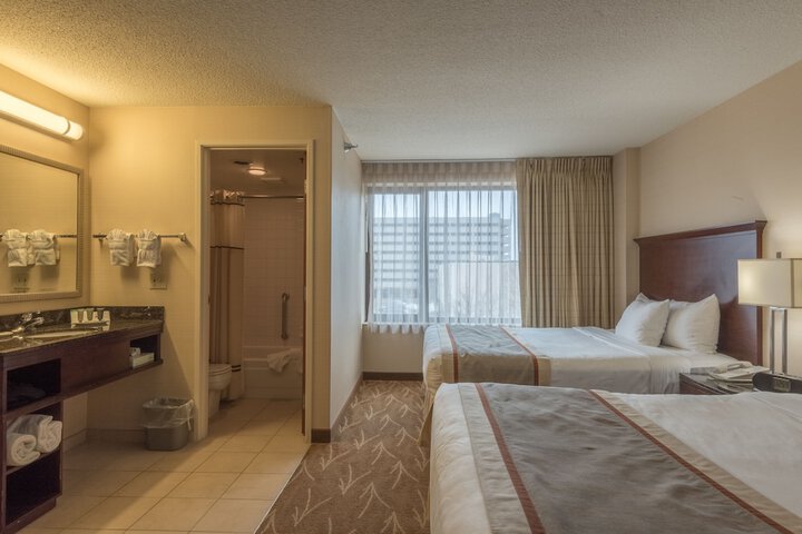 Room 32 of 50