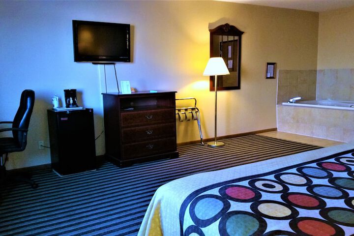 Room 5 of 24