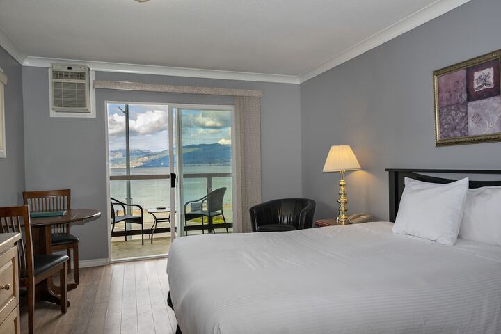 Tiki Shores Inn & Suites