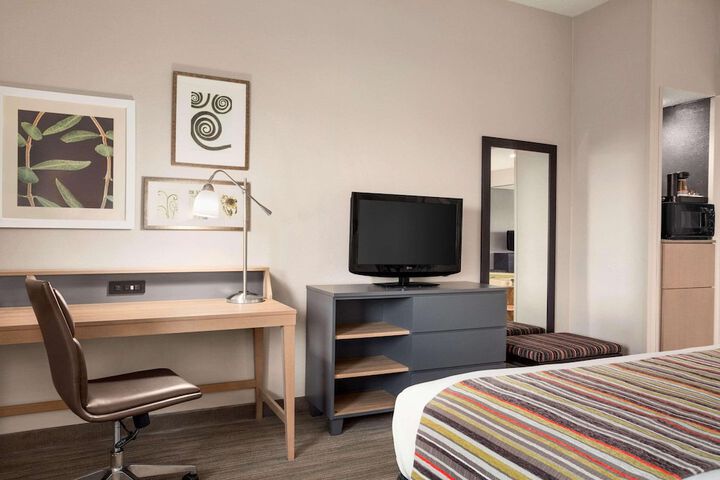 Room 14 of 28