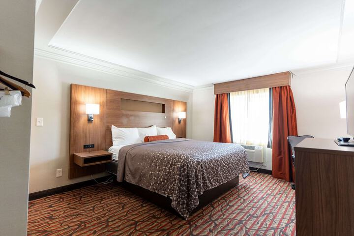 Room 22 of 34