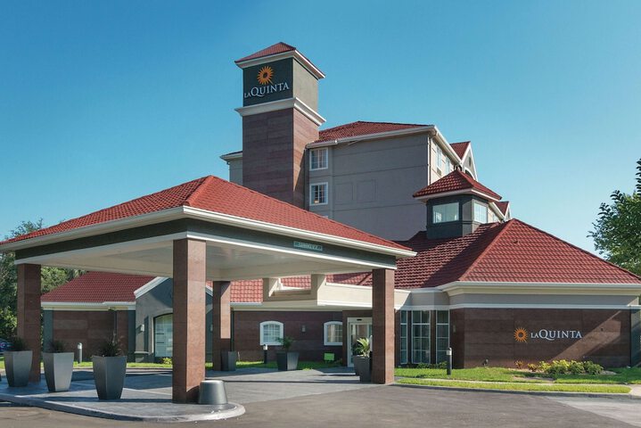 Hotel 3 of 49