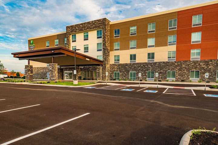 Hotel 3 of 32