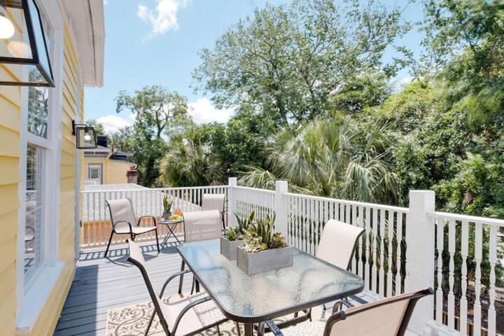 111 Waldburg street Beautifully Renovated Historic 5 bedroom 5 bath