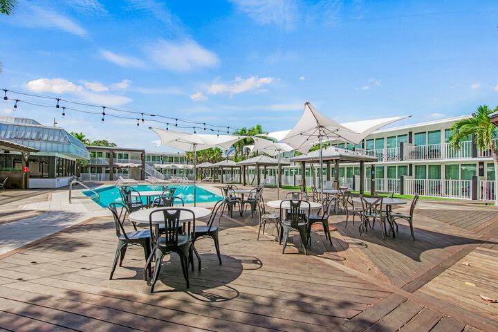 Casey Key Resorts - Mainland