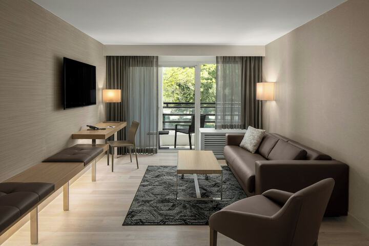 AC Hotel by Marriott Portland Lake Oswego