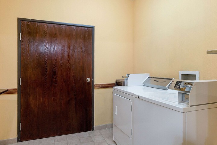 Room 10 of 22
